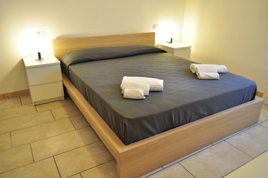 Rooms And Breakfast Zefiro San Vito Lo Capo Habitación foto