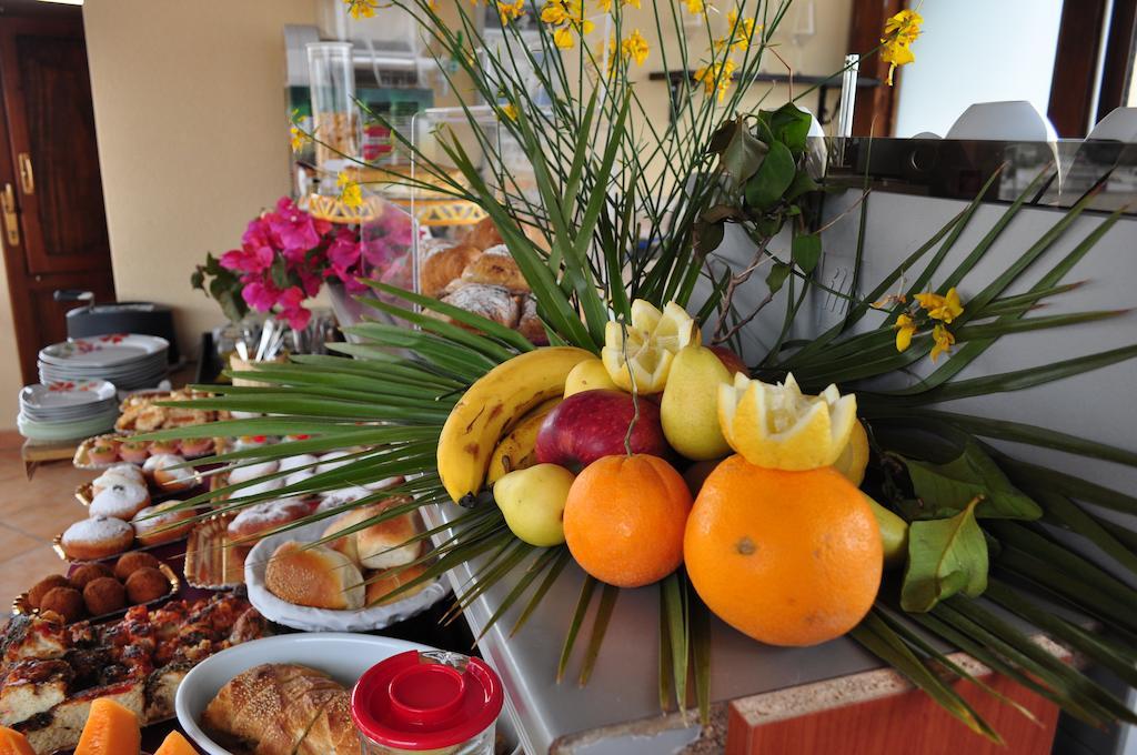 Rooms And Breakfast Zefiro San Vito Lo Capo Exterior foto