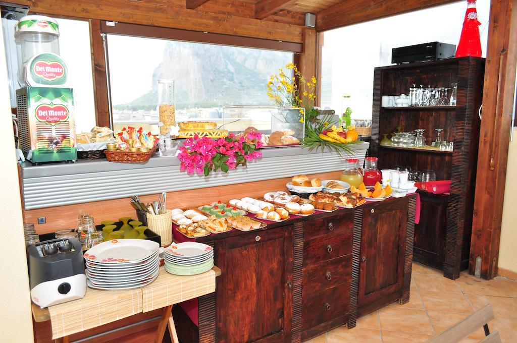 Rooms And Breakfast Zefiro San Vito Lo Capo Exterior foto