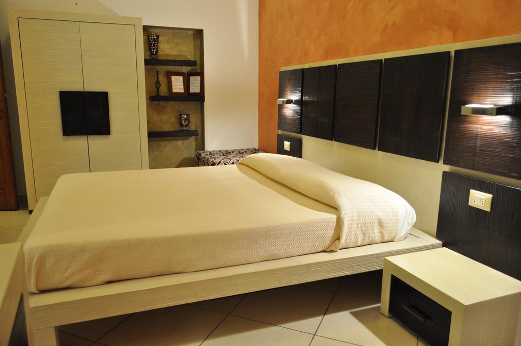 Rooms And Breakfast Zefiro San Vito Lo Capo Exterior foto